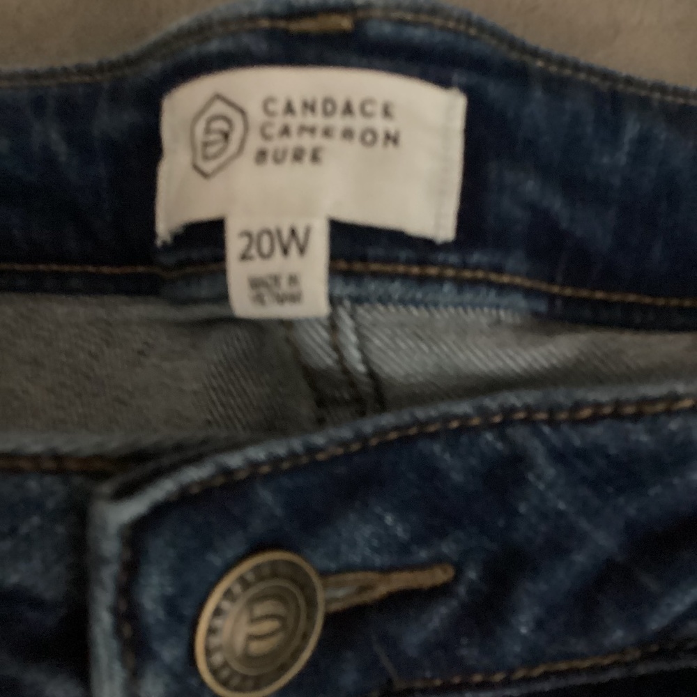 Candace Cameron Bure distressed jean